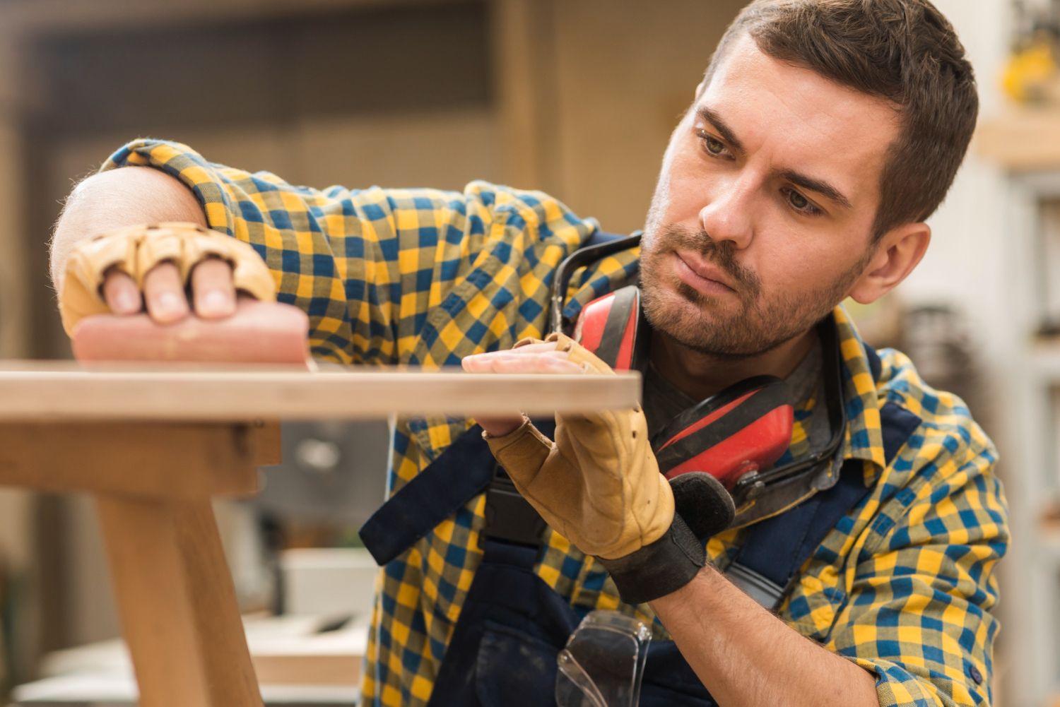 Man building a table from Plywood